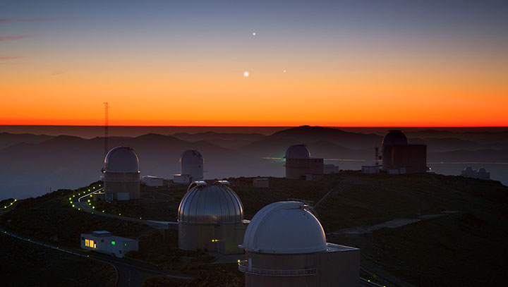 Planetsamstilling mellom Jupiter, Venus og Merkur