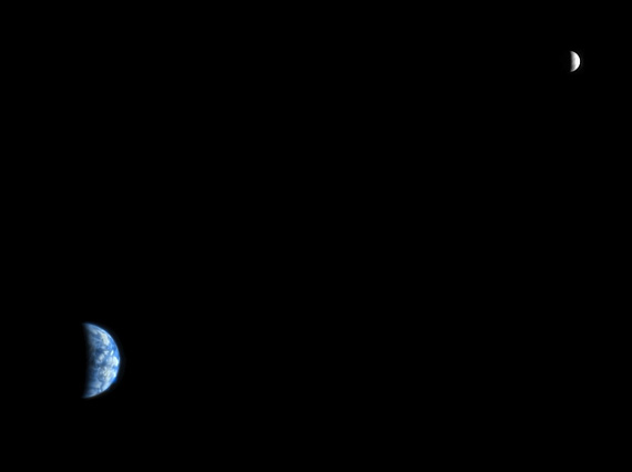 Jorda og Månen sett fra omløpsbane rundt Mars