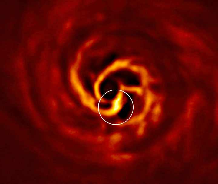 Mulig planet rundt stjernen AB Aurigae